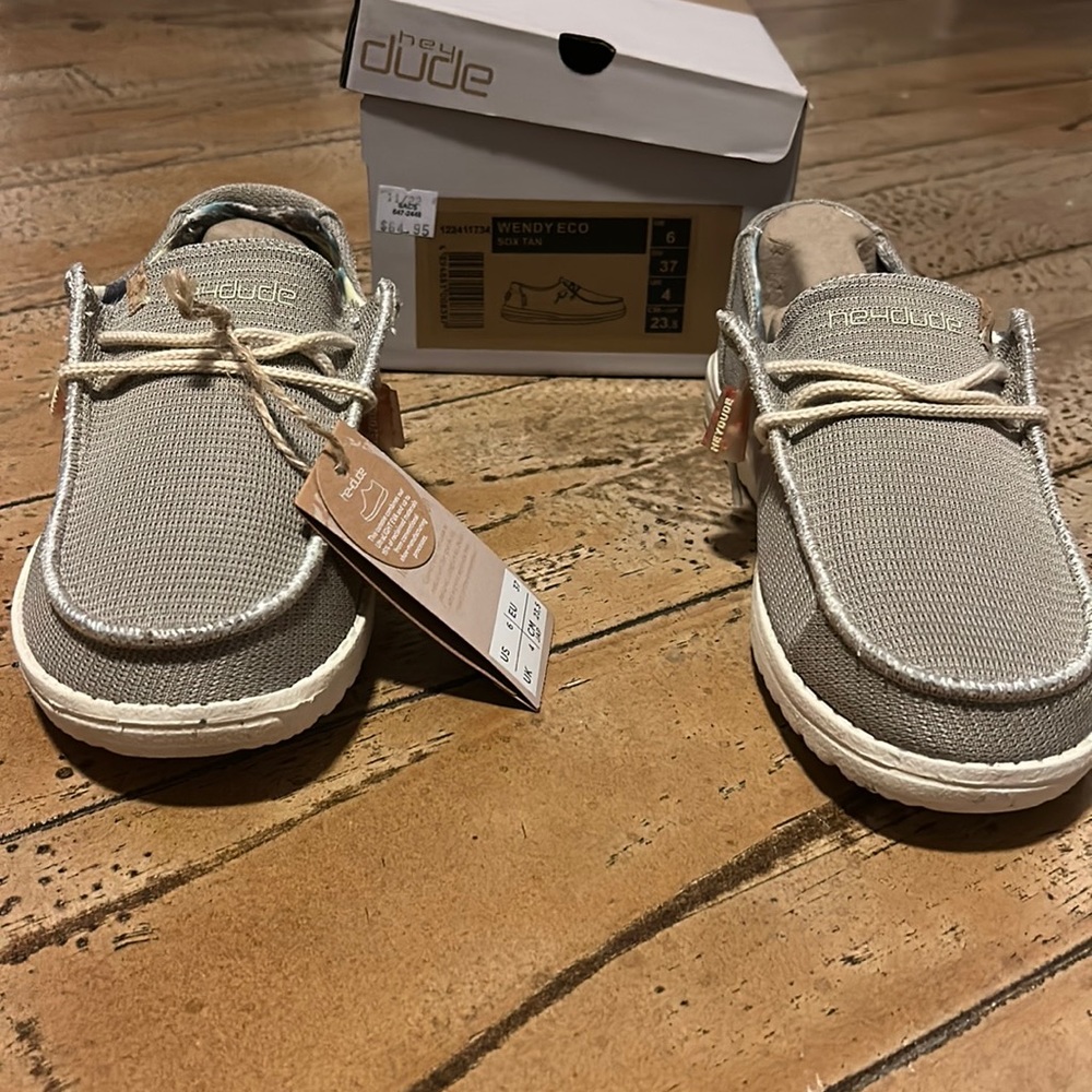BRAND NEW Wendy Eco Hey Dudes. Size 6.
